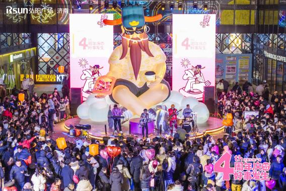 �������죬���·���ح���Ϻ����㳡��������Բ���չ٣�